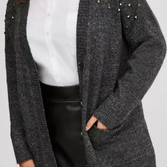 Torrid Charcoal Gray Vegan Cashmere Boyfriend Cardigan V-Neck Sweater size 2 NWT - Picture 3 of 8